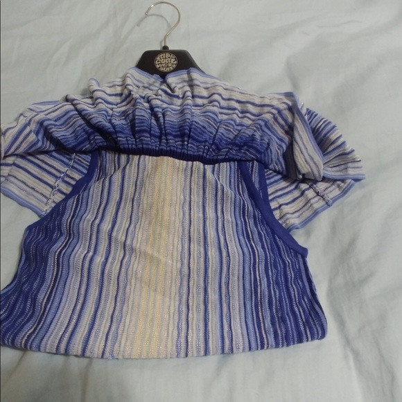 WHBM off of the shoulder Beautiful top - Picture 2 of 5